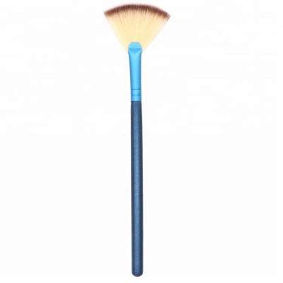 Blue wood handle brush fancy  fan powder  travel makeup brush